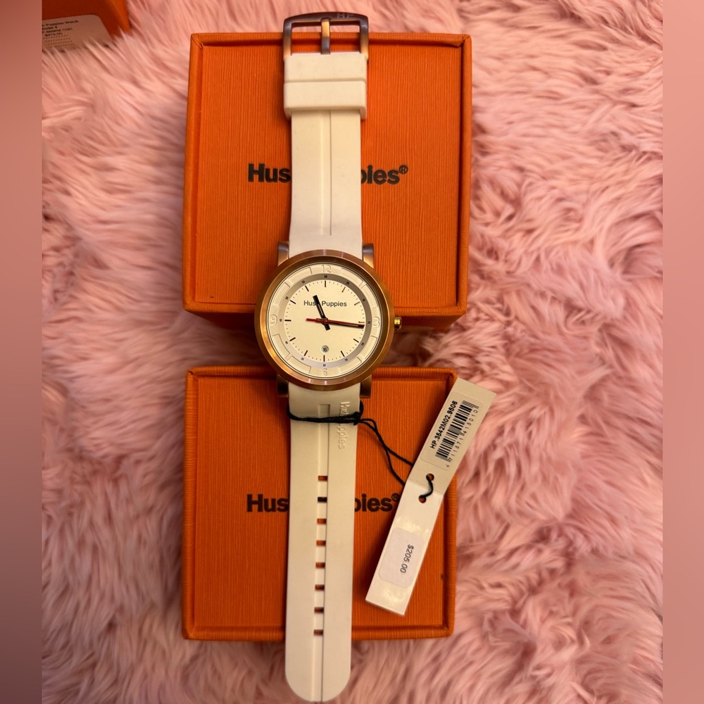 NIB HUSH PUPPIES SILICONE STRAP WATCH - Picture 6 of 11